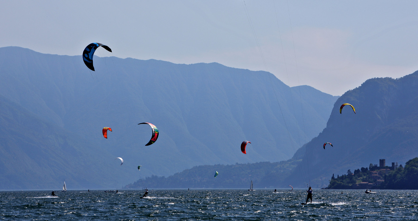 Kytesurf, between waves and wind on Lake Como