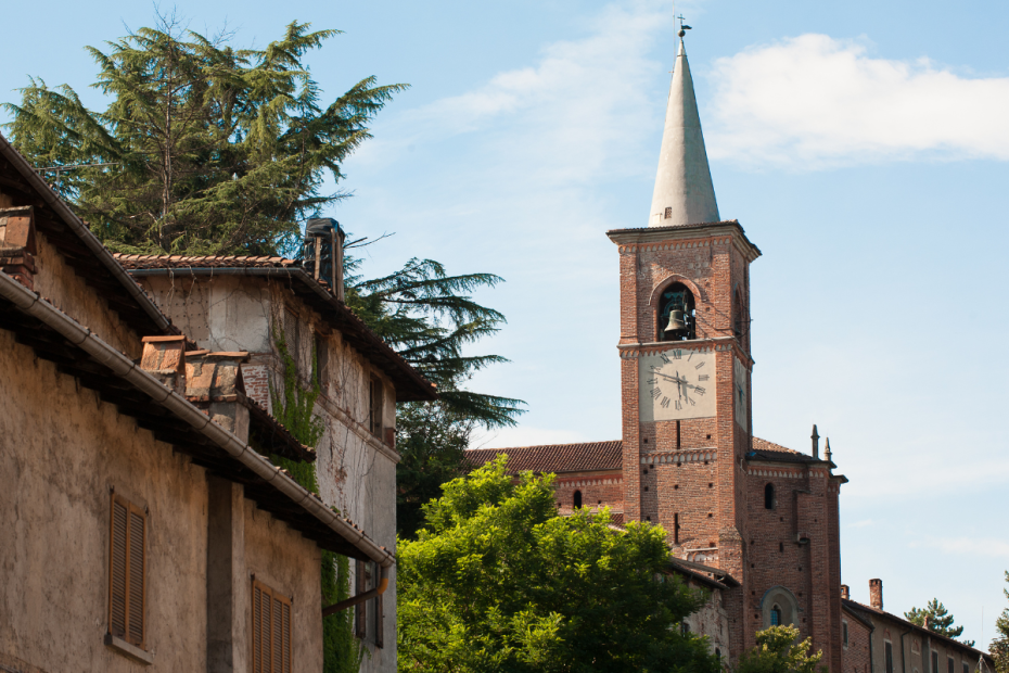 Foto del campanile del borgo di Castiglione Olona.