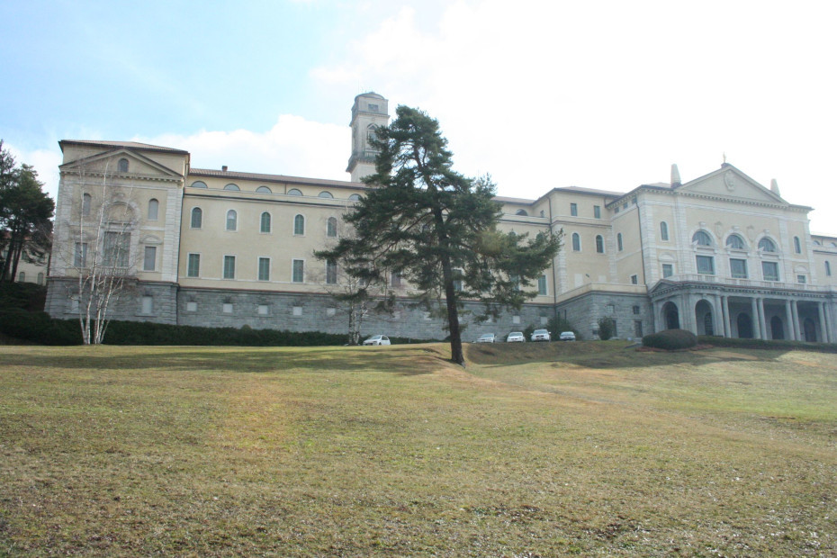 Il grande edificio voluto da Schuster (Ph: Insubriparks)