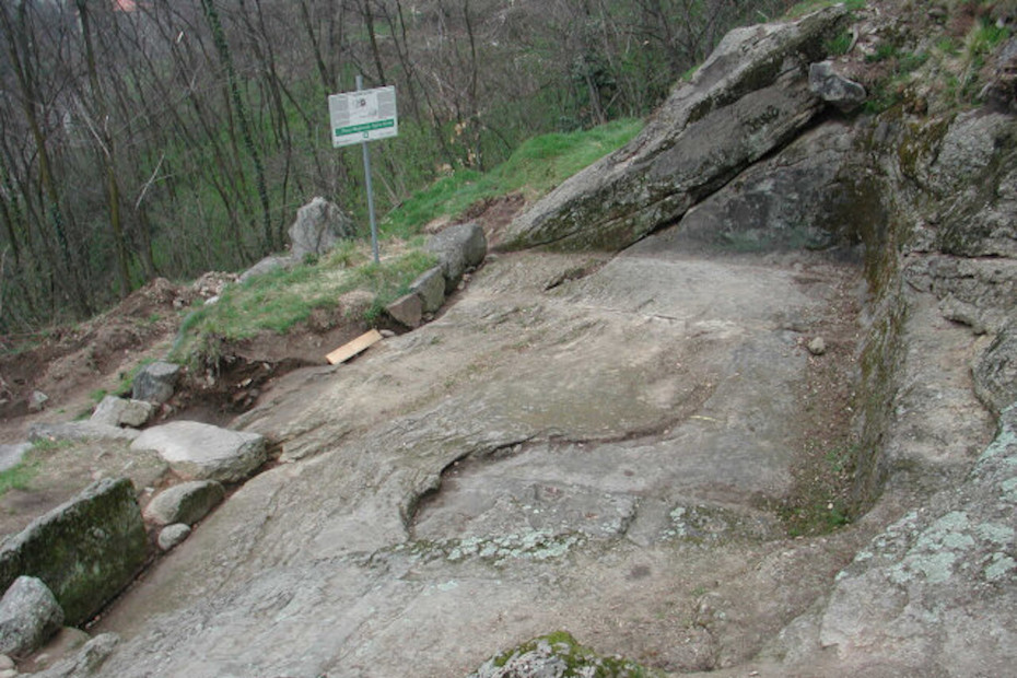 Un particolare della camera di roccia nel Parco Regionale Spina Verde di Como (Ph: Insubriparks)
