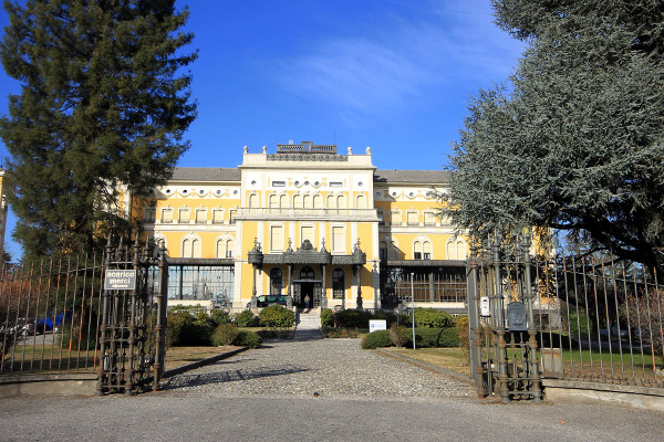 Villa e industrie Caproni a Vizzola Ticino