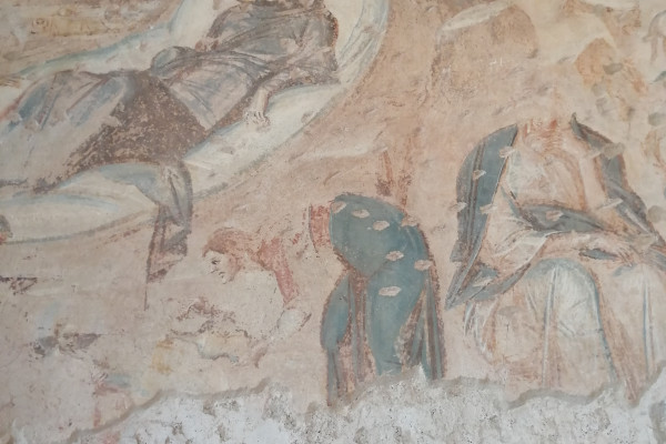 Affresco dell'annunciazione, tratto dai vangeli apocrifi, all'interno della chiesa di Santa Maria foris portas